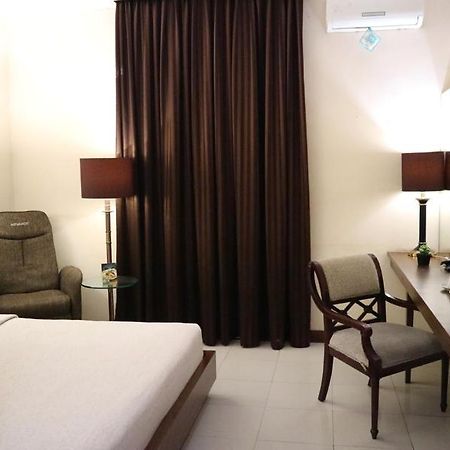 Excellent Seven Boutique Hotel Bandung Esterno foto