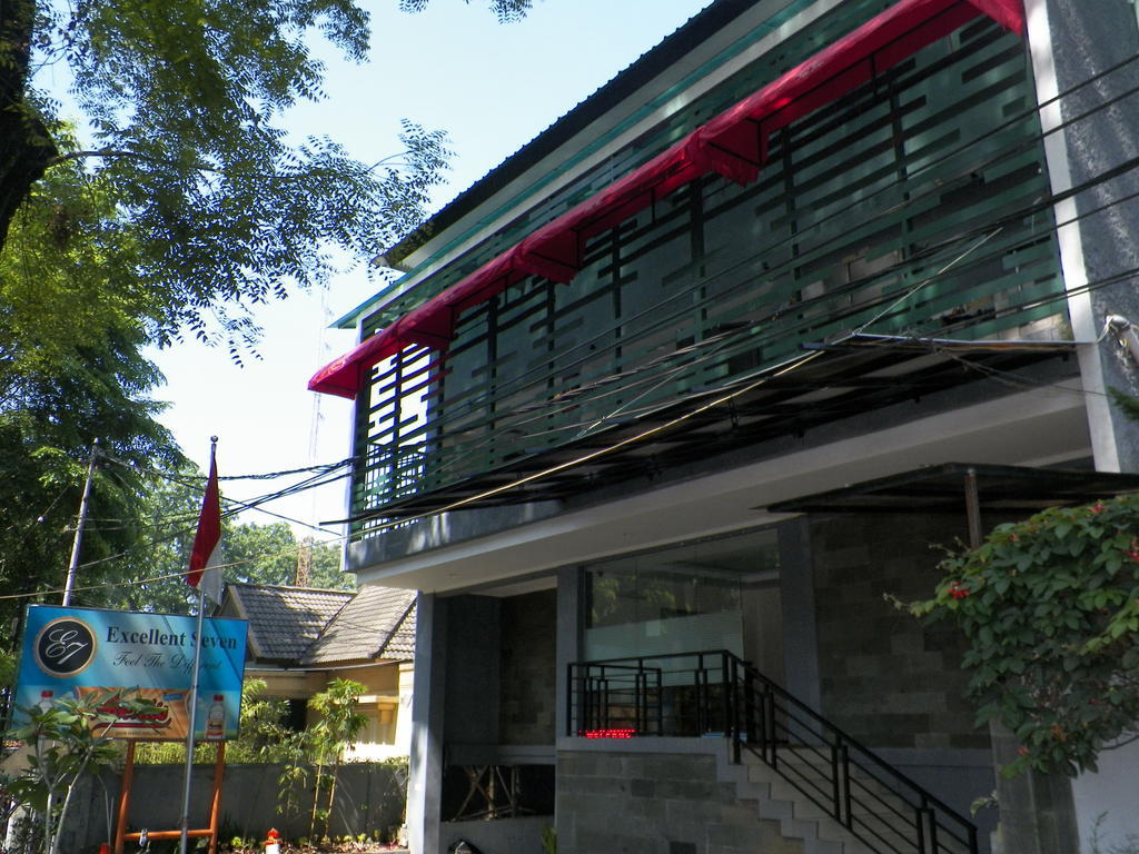 Excellent Seven Boutique Hotel Bandung Esterno foto